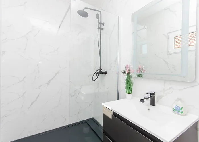 アパート Katarina